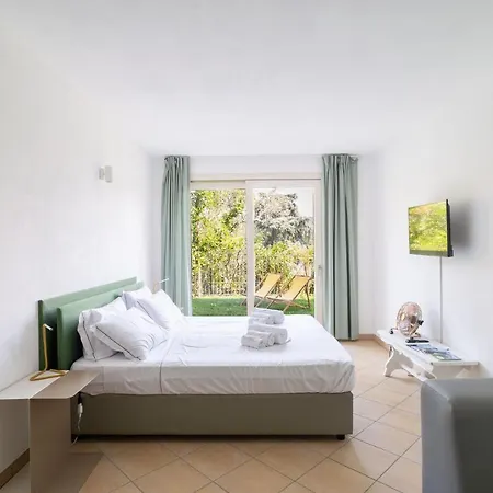 Nest - With Garden Apartment